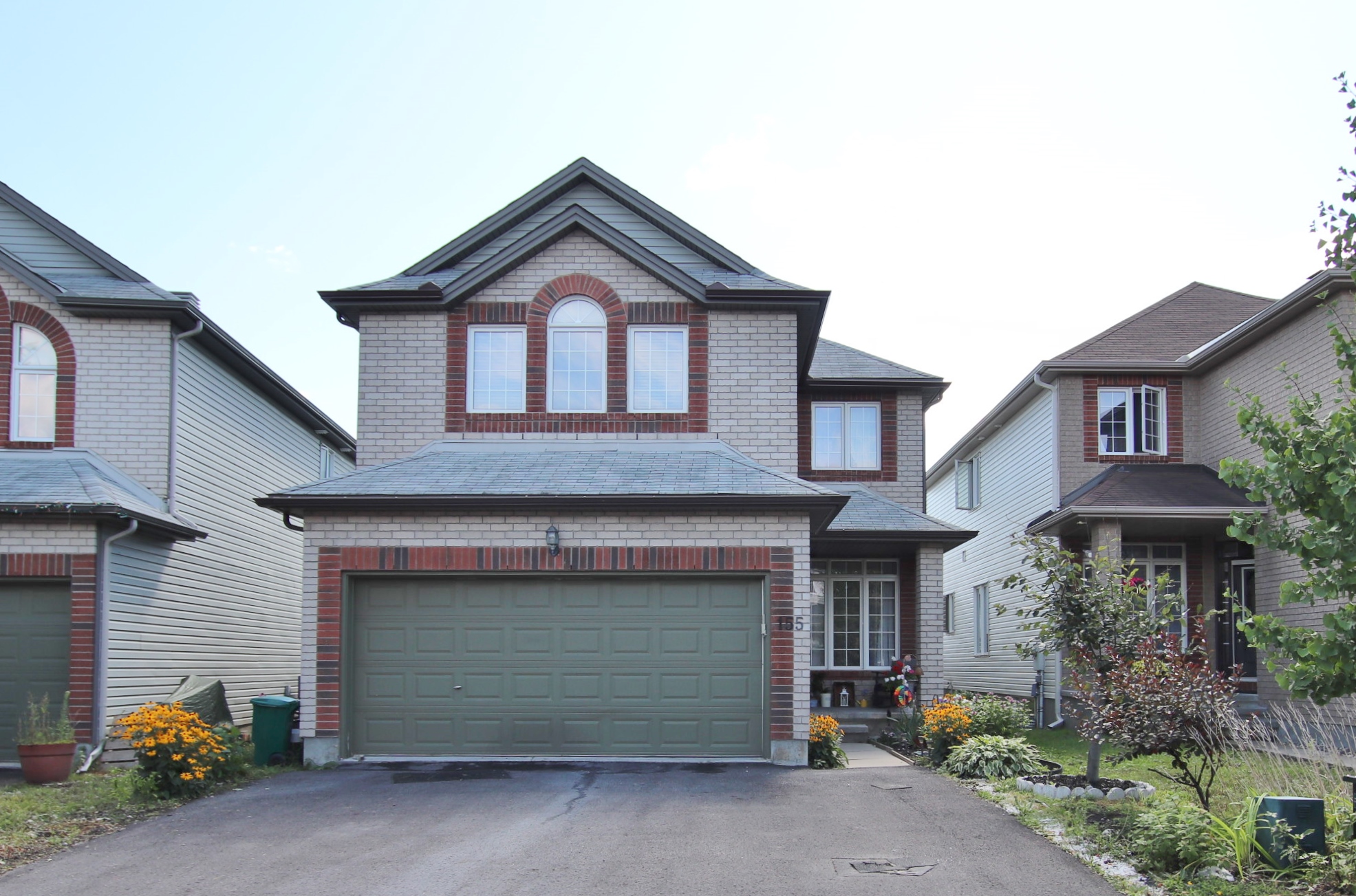 155 Macara Crescent 155 Macara Crescent